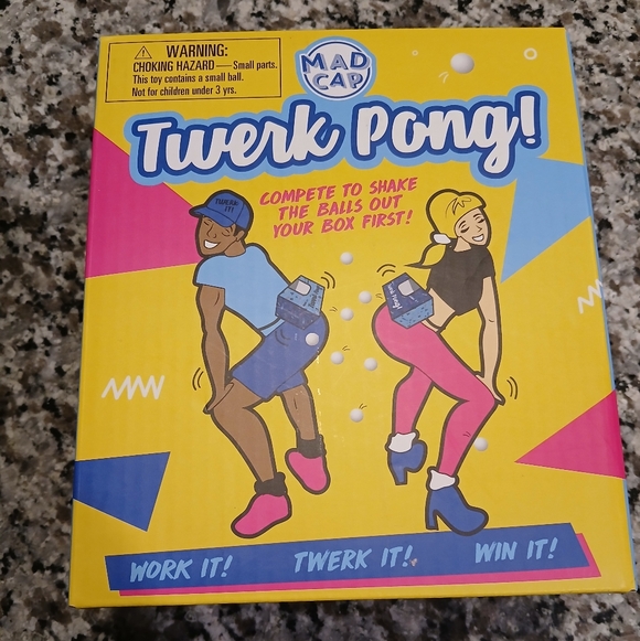 Mad Cap Other - Pong‎ Twerk Game